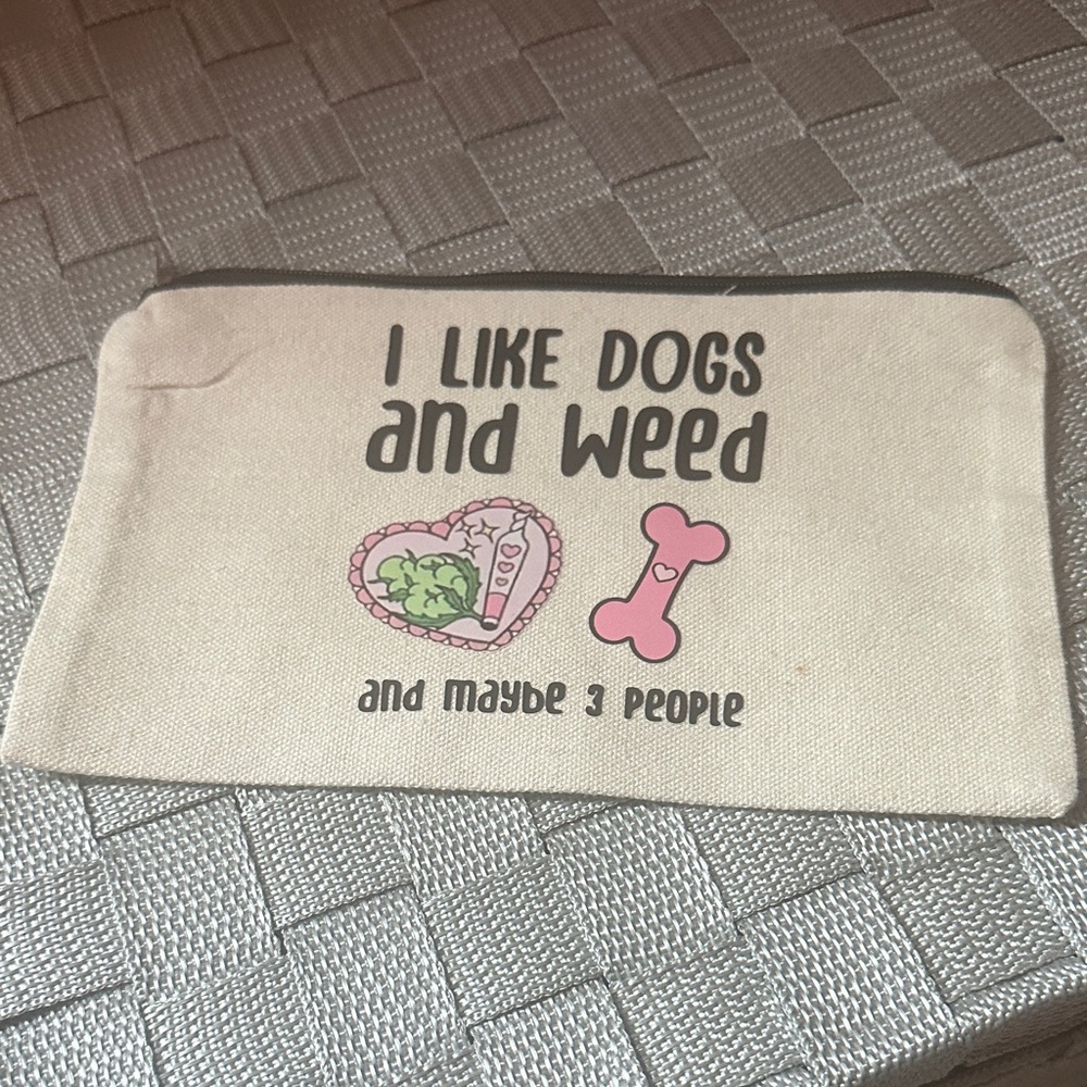 🐾🦴🐶Charming Cream Dog Lover's Pouch